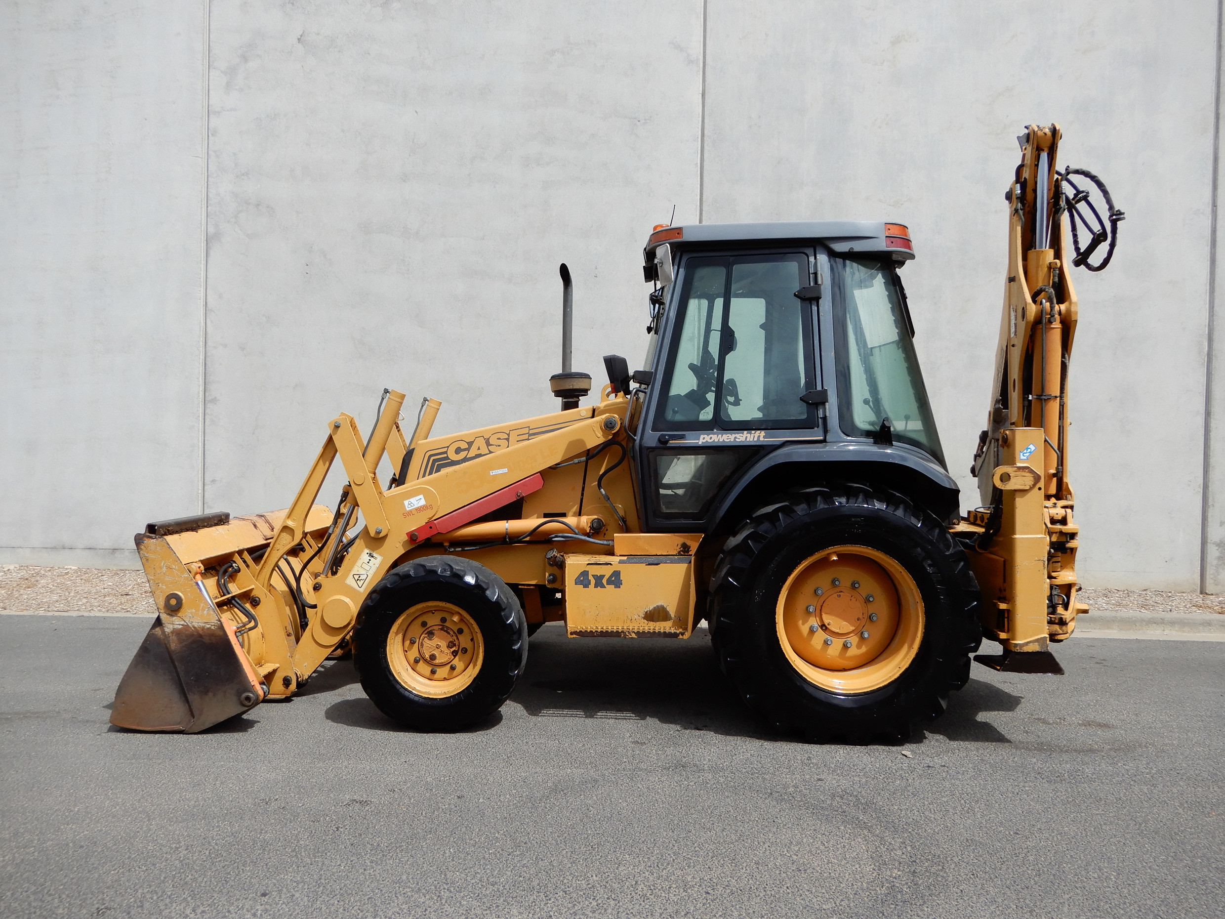 2001 CASE 580L BACKHOE LOADER