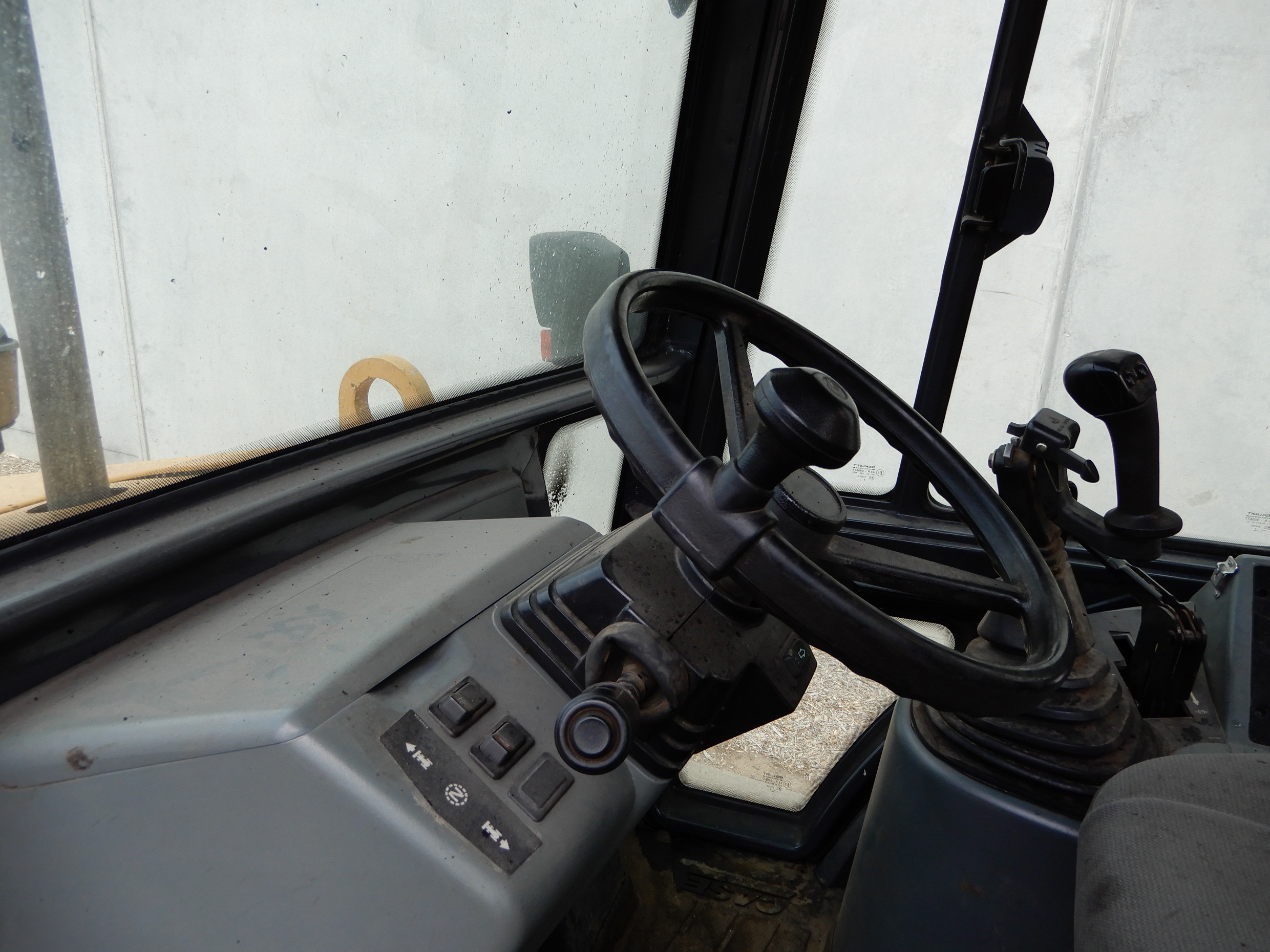 2001 CASE 580L BACKHOE LOADER
