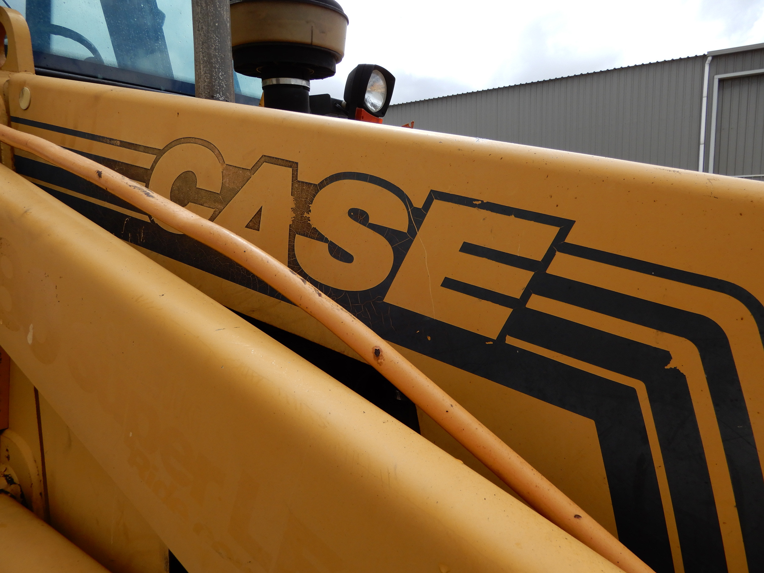2001 CASE 580L BACKHOE LOADER