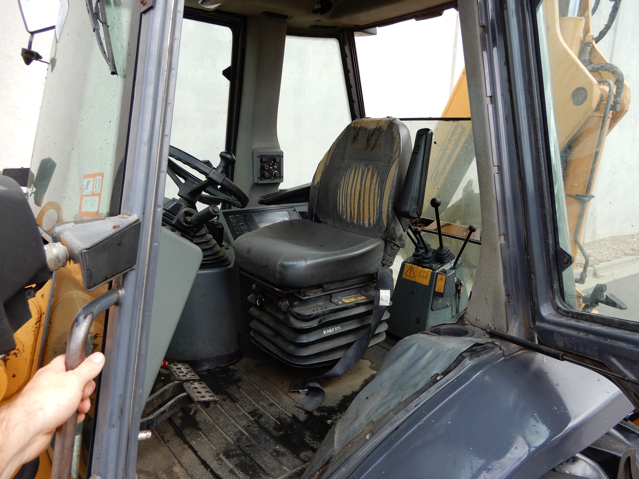 2001 CASE 580L BACKHOE LOADER
