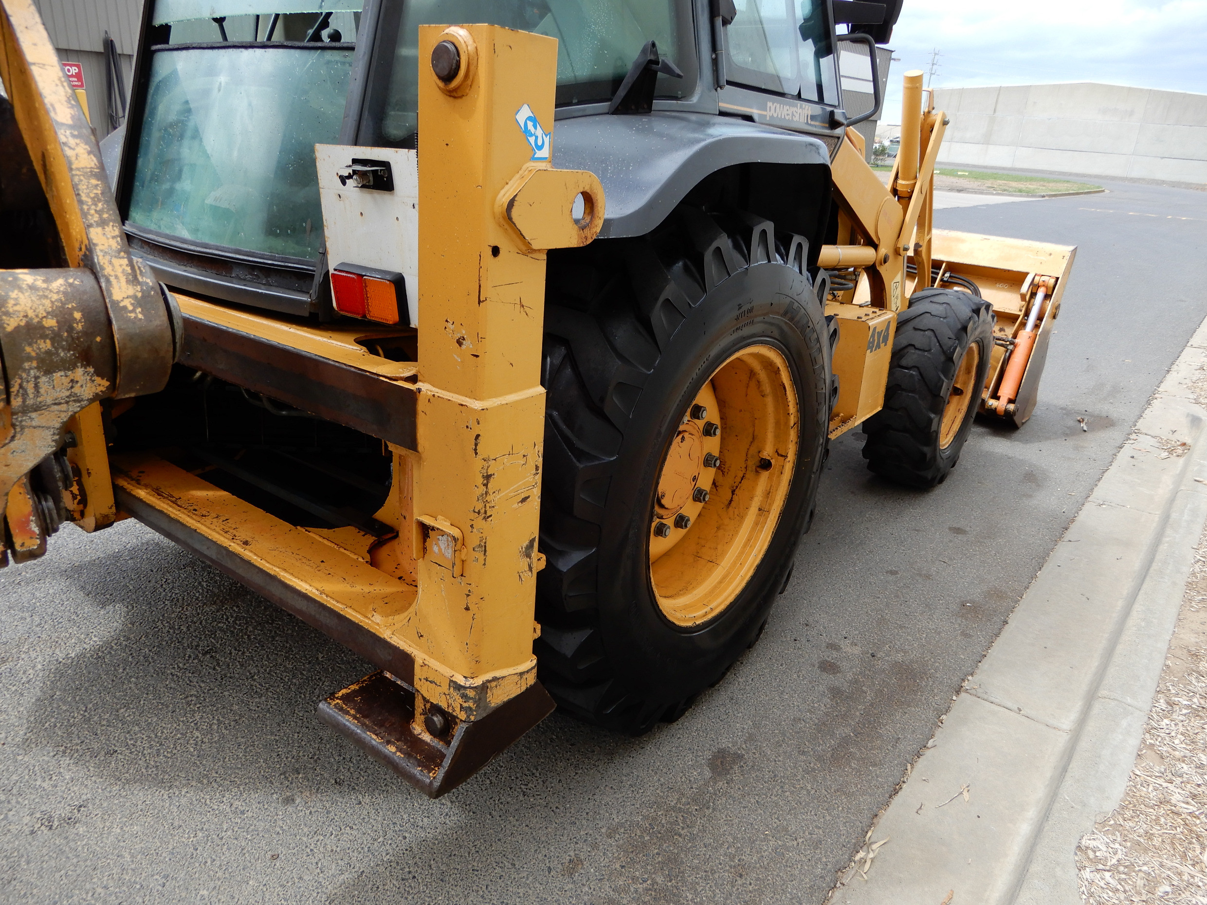 2001 CASE 580L BACKHOE LOADER