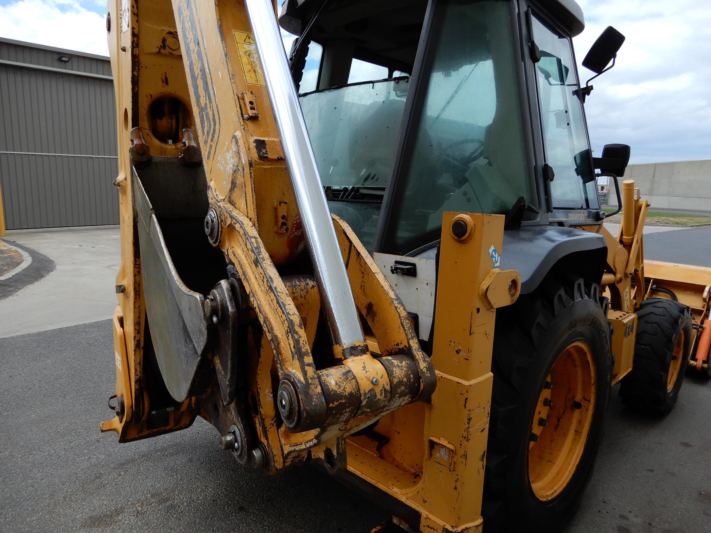 2001 CASE 580L BACKHOE LOADER