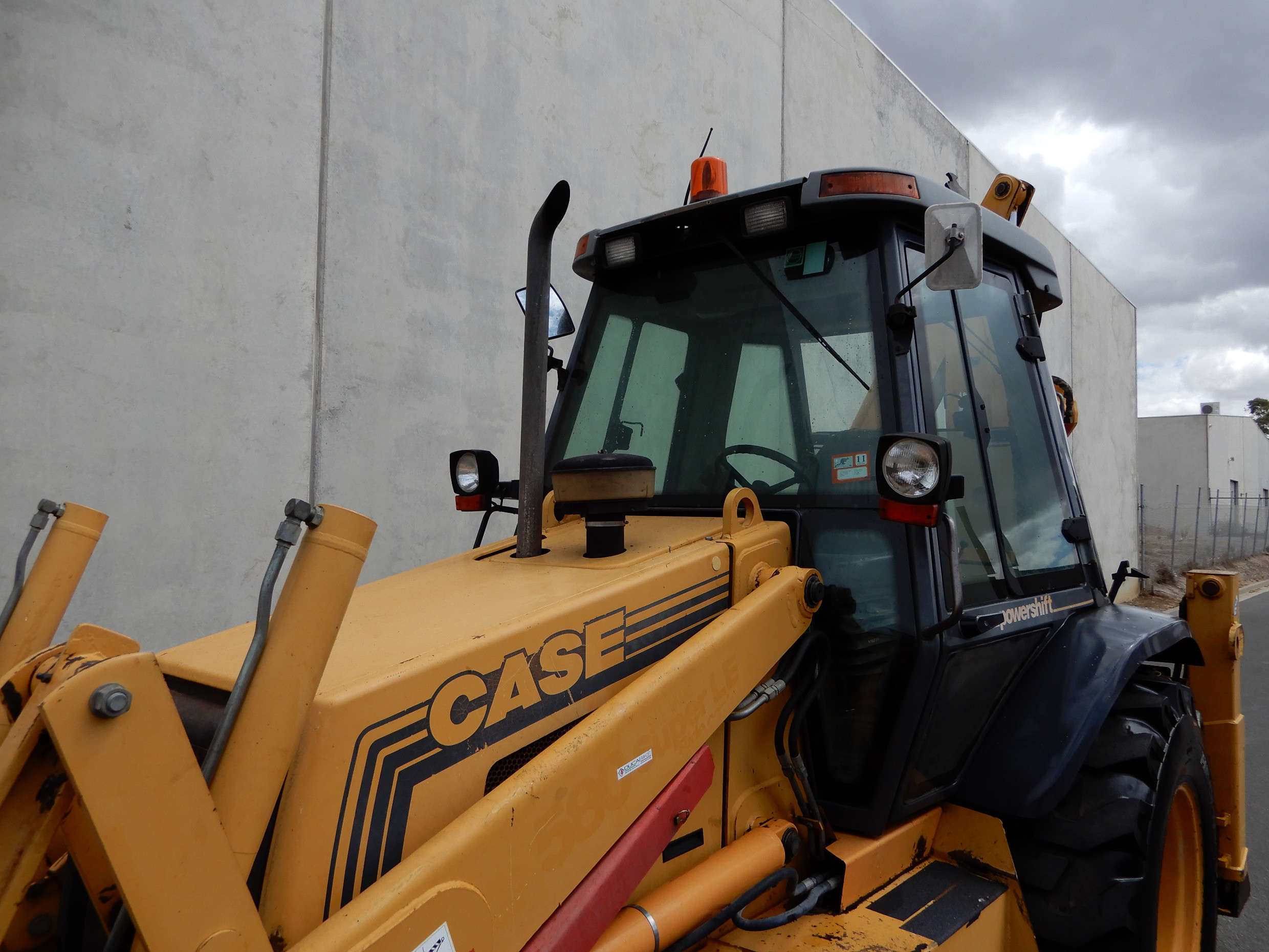 2001 CASE 580L BACKHOE LOADER