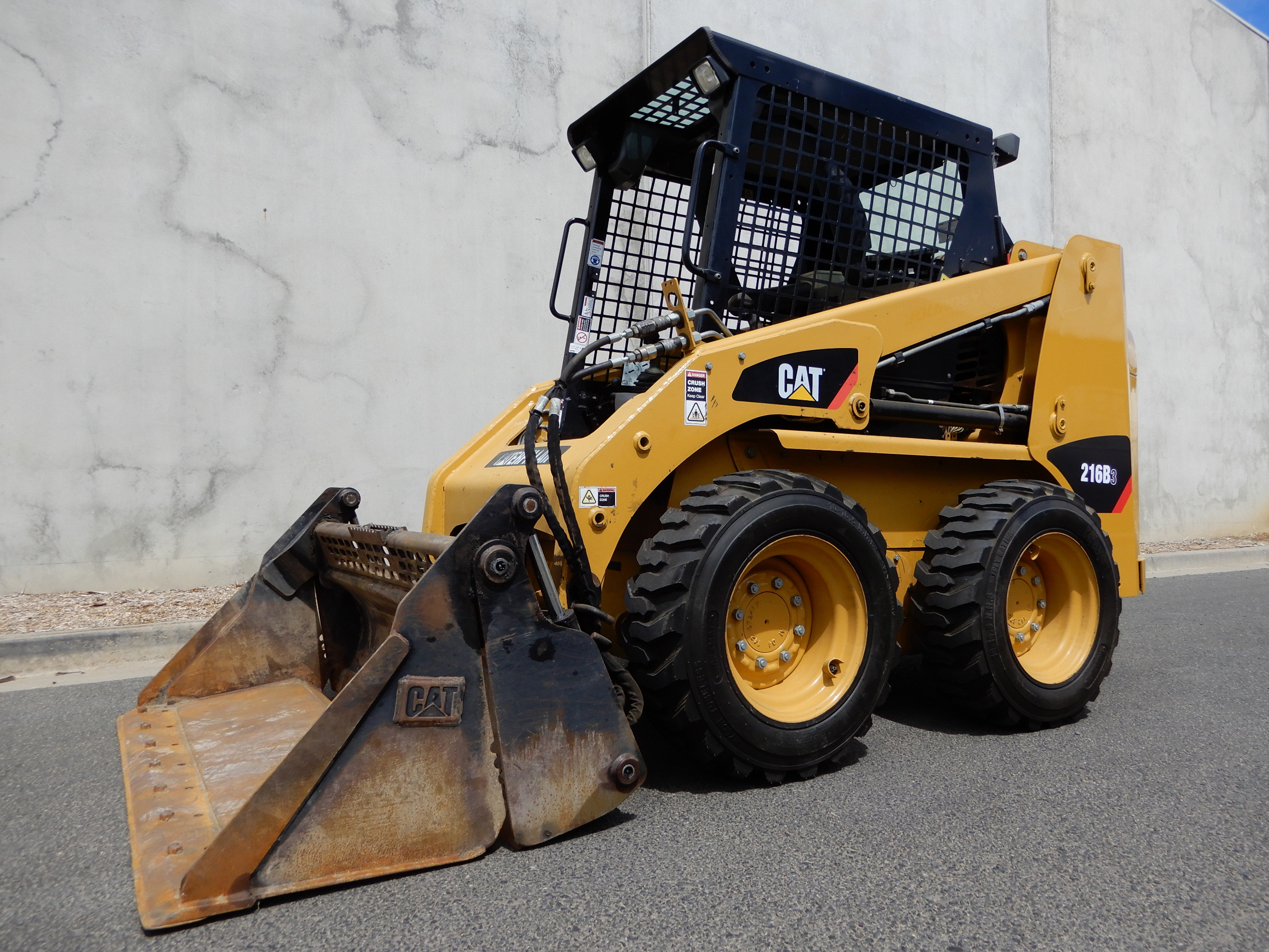 CATERPILLAR 216B LOADER SKID STEER