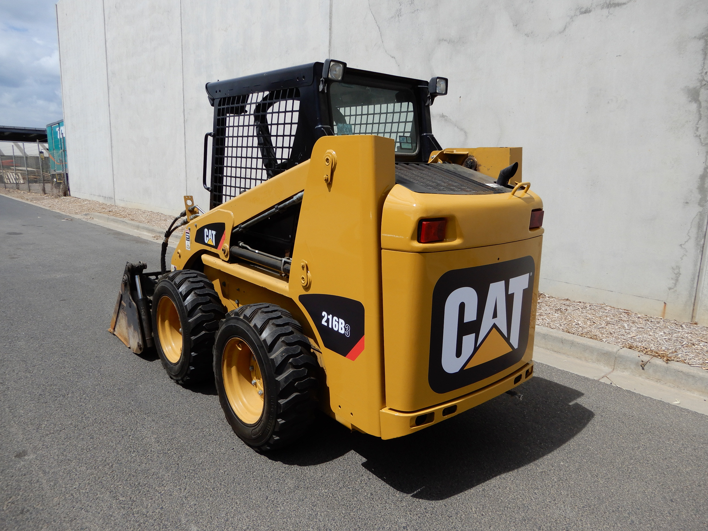 CATERPILLAR 216B LOADER SKID STEER