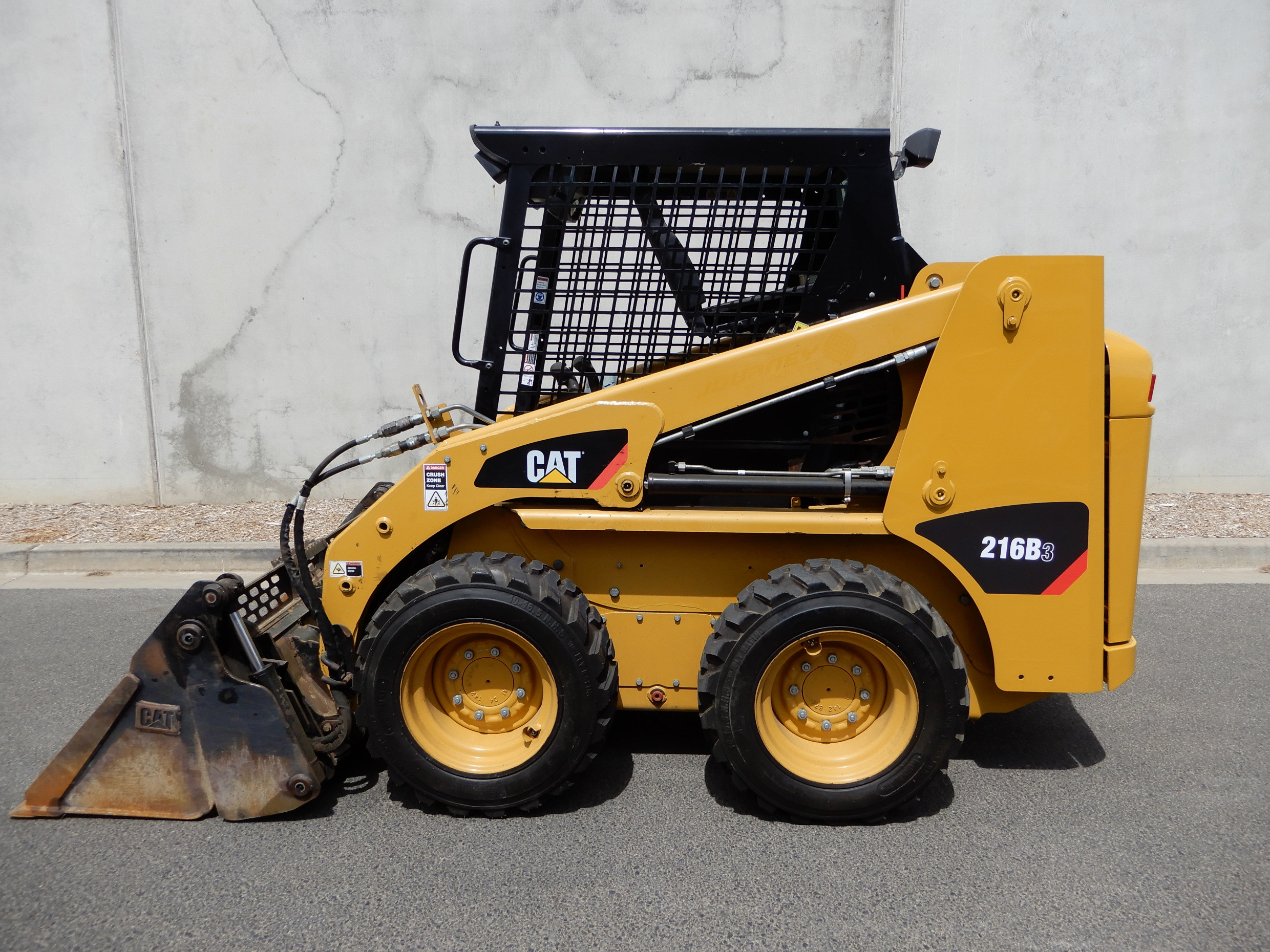CATERPILLAR 216B LOADER SKID STEER