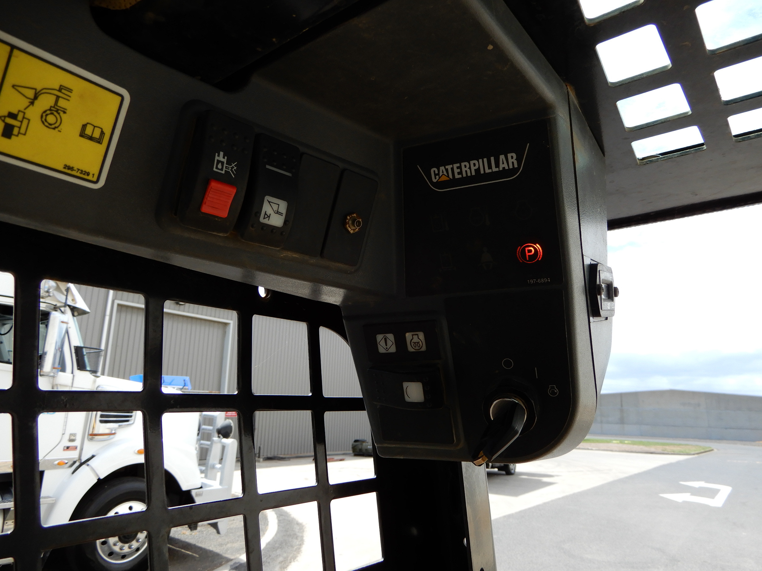 CATERPILLAR 216B LOADER SKID STEER