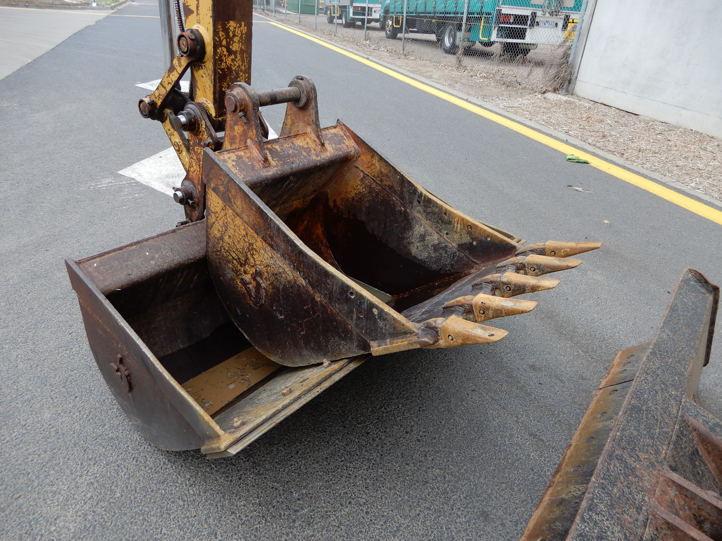 2010 CATERPILLAR 307D EXCAVATOR