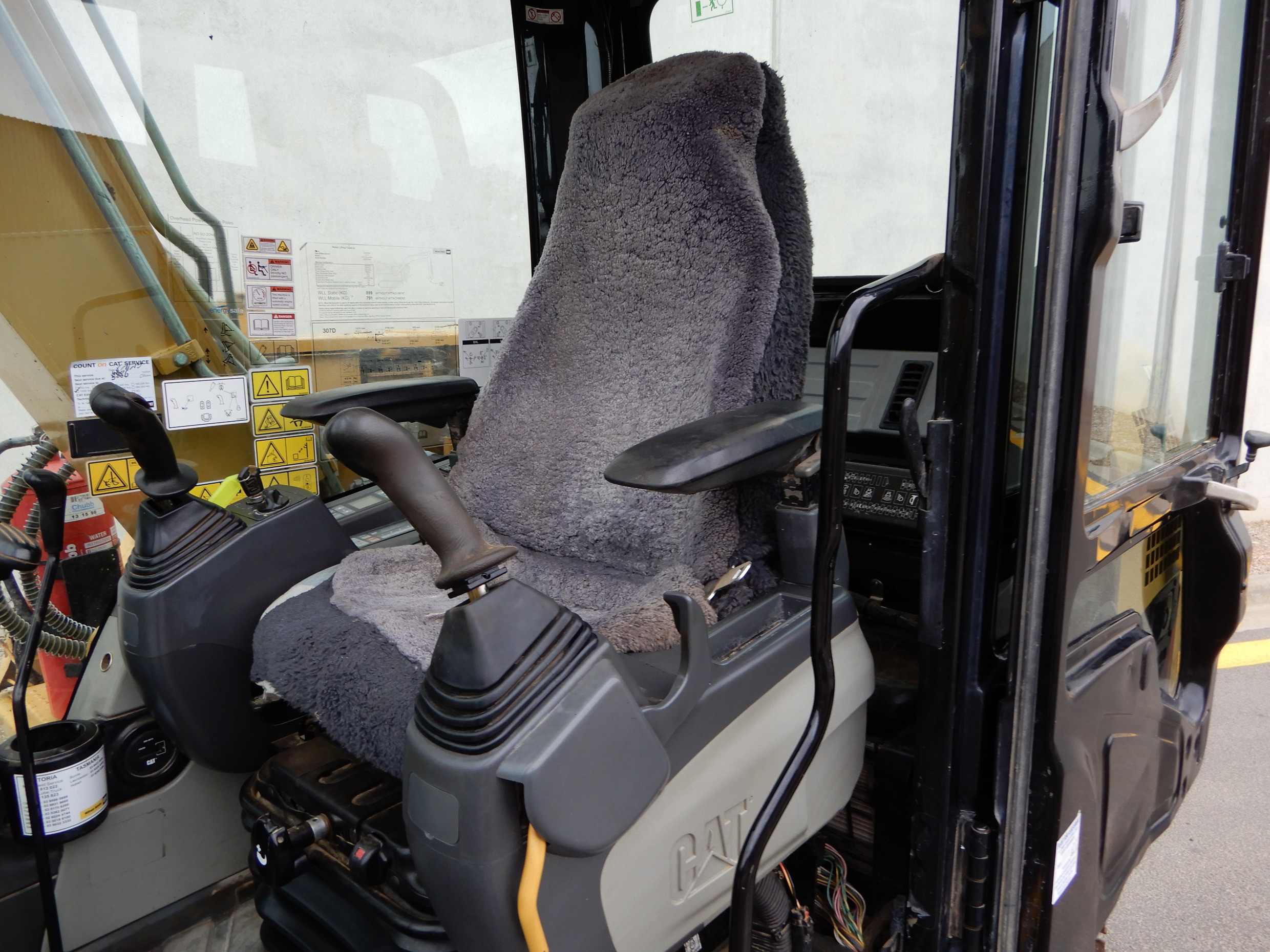 2010 CATERPILLAR 307D EXCAVATOR