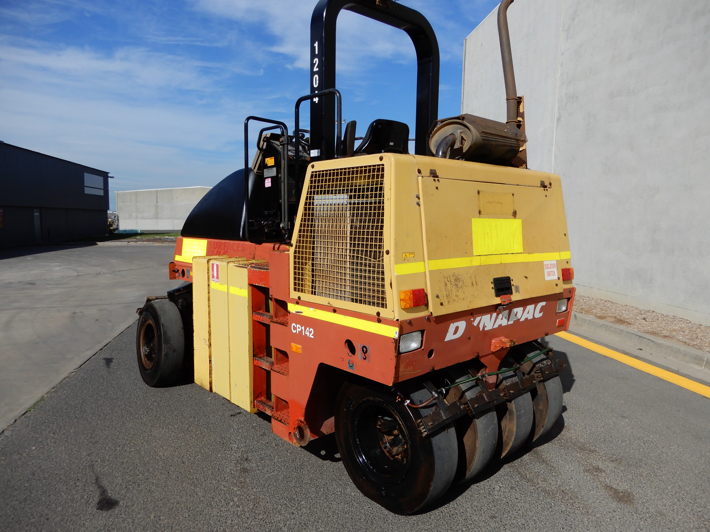 2004 DYNAPAC CP142 COMPACTING STATIC ROLLER