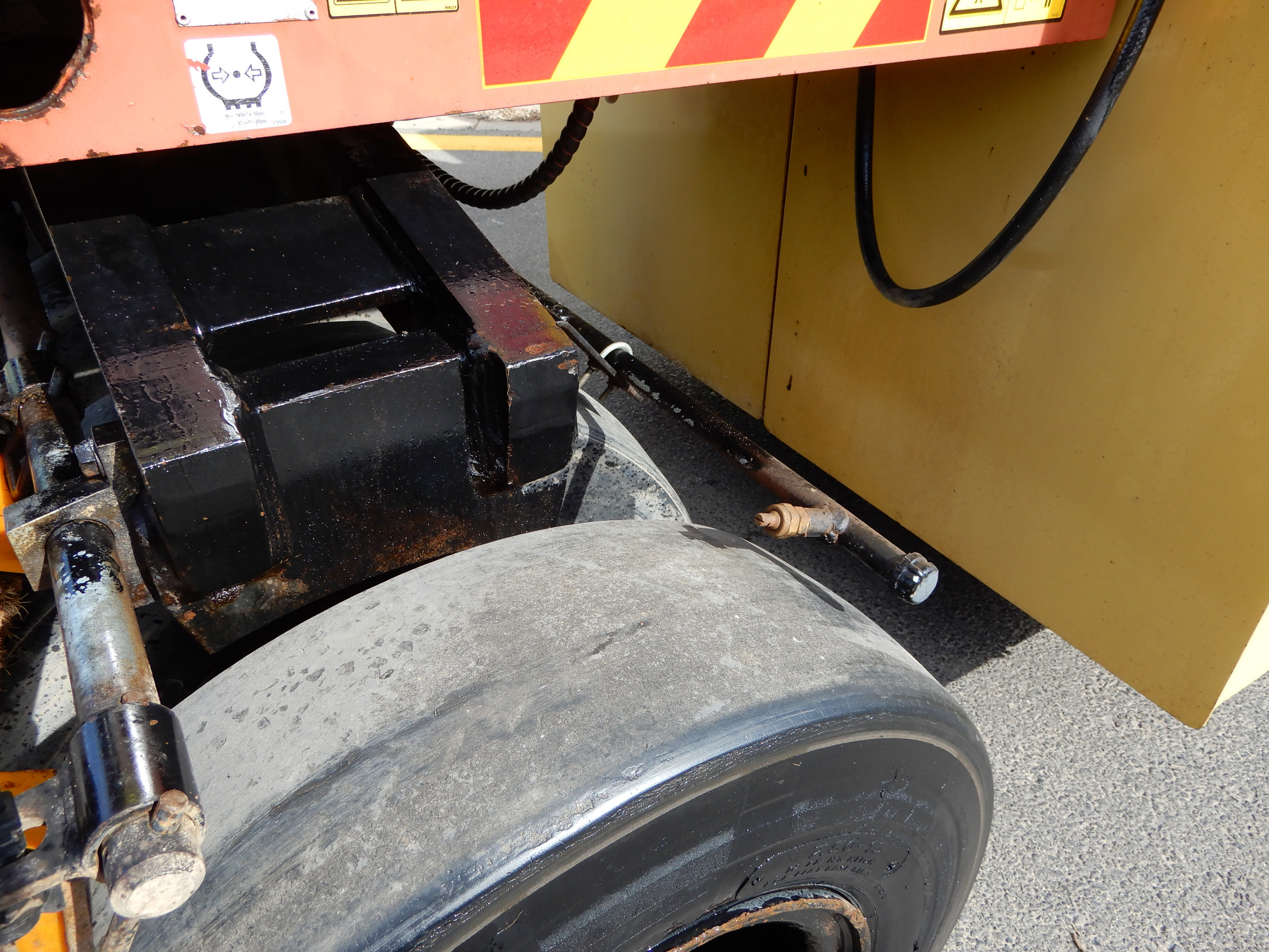 2005 DYNAPAC CP142 ROLLER/COMPACTING STATIC ROLLER