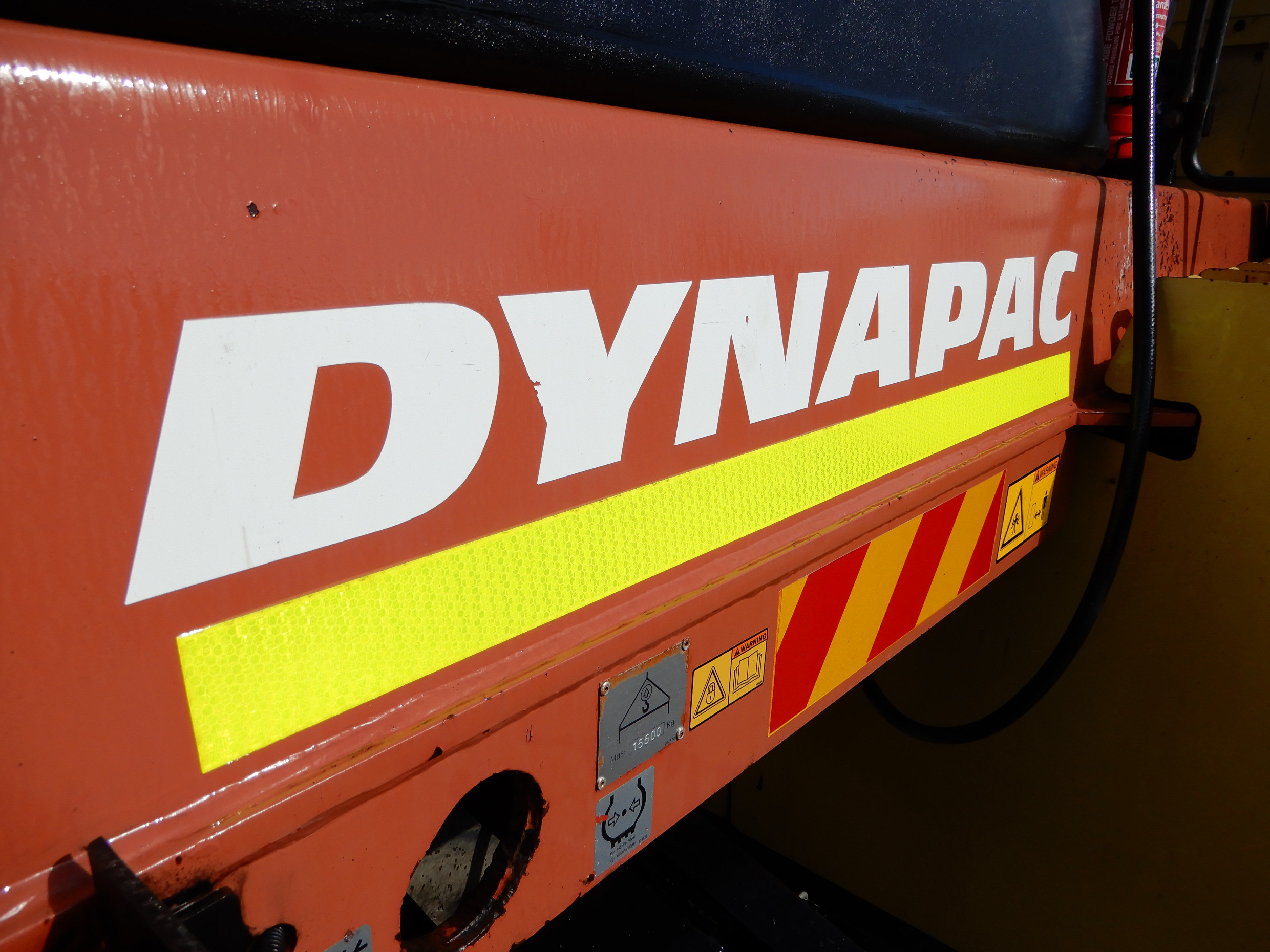 2005 DYNAPAC CP142 ROLLER/COMPACTING STATIC ROLLER