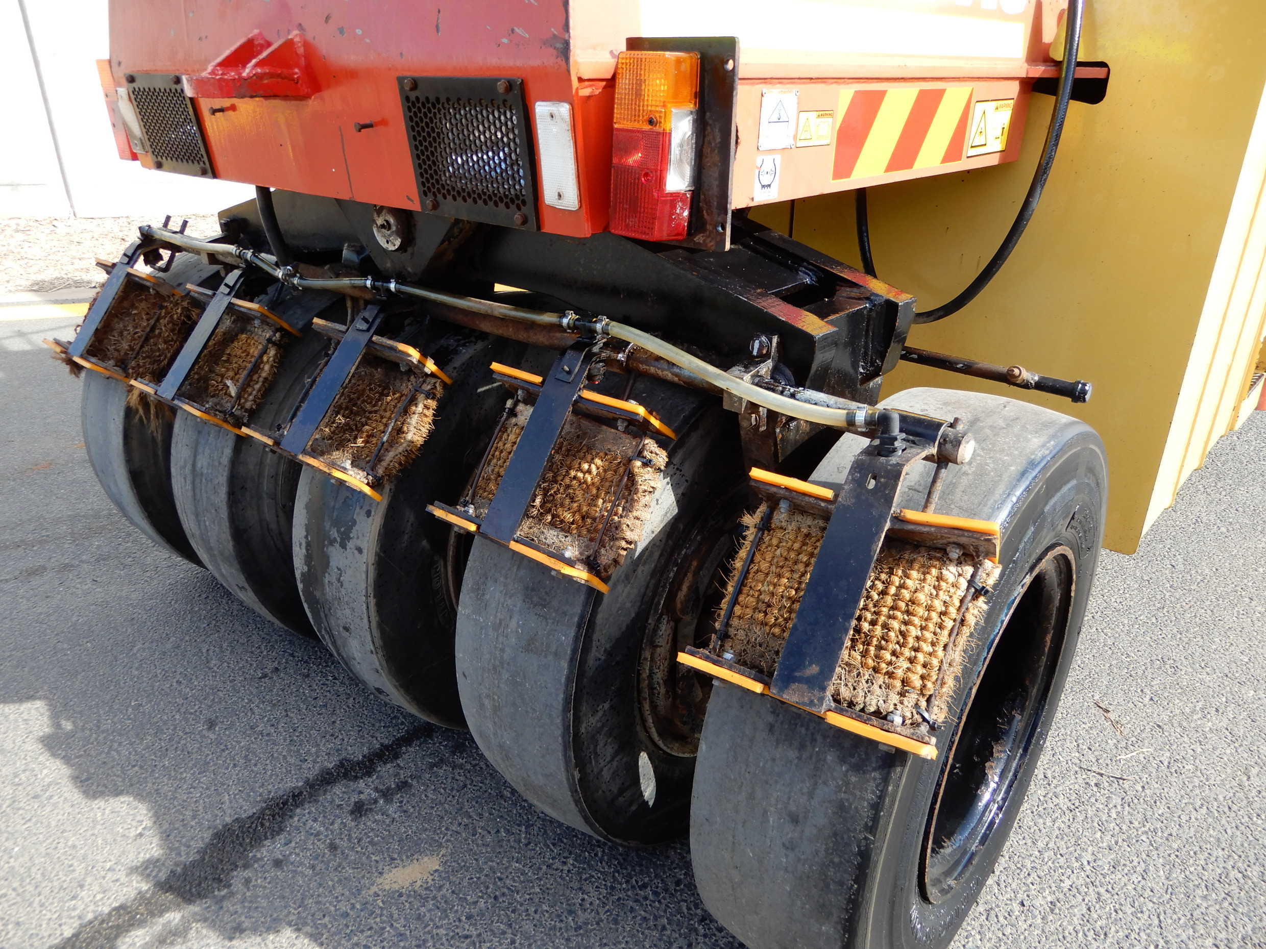 2005 DYNAPAC CP142 ROLLER/COMPACTING STATIC ROLLER