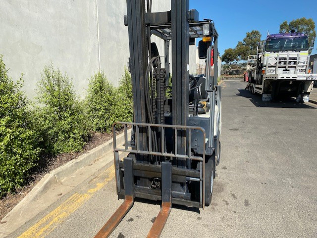 2008 CROWN CG185 LPG / PETROL COUNTERBALANCE FORKLIFT