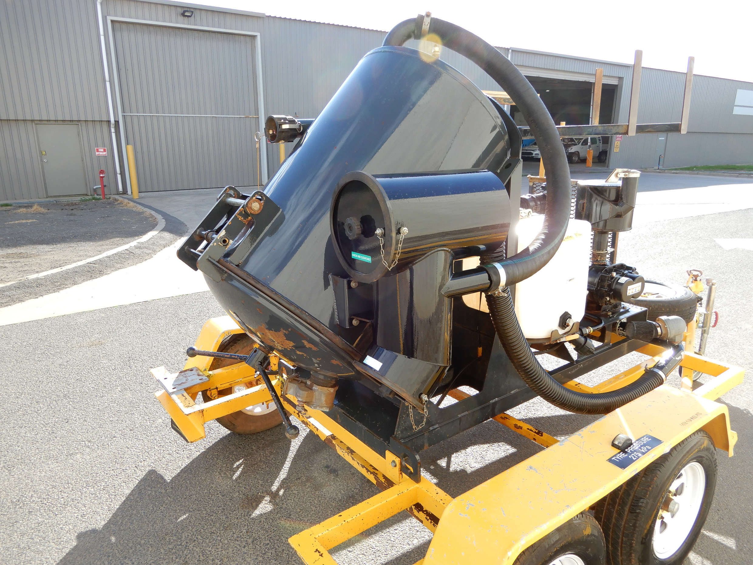 2010 DITCH WITCH DW120 TRENCHING TRENCHER