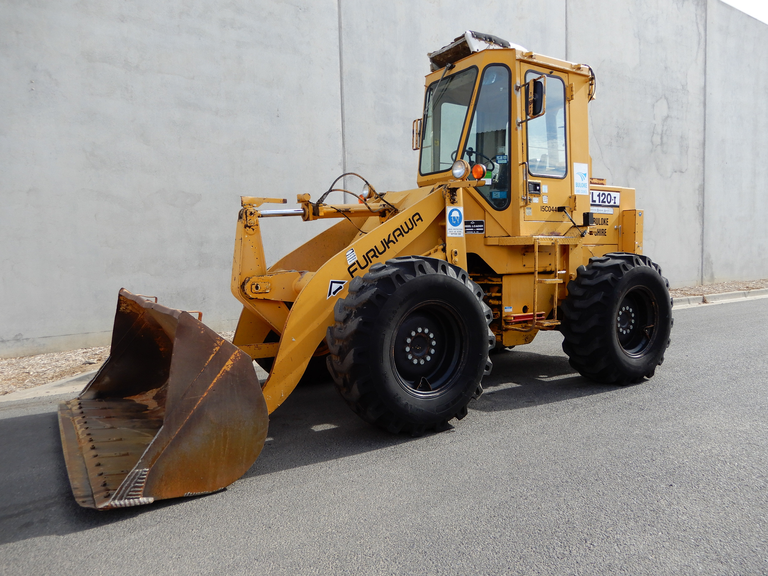 1990 FURUKAWA FL120 LOADER