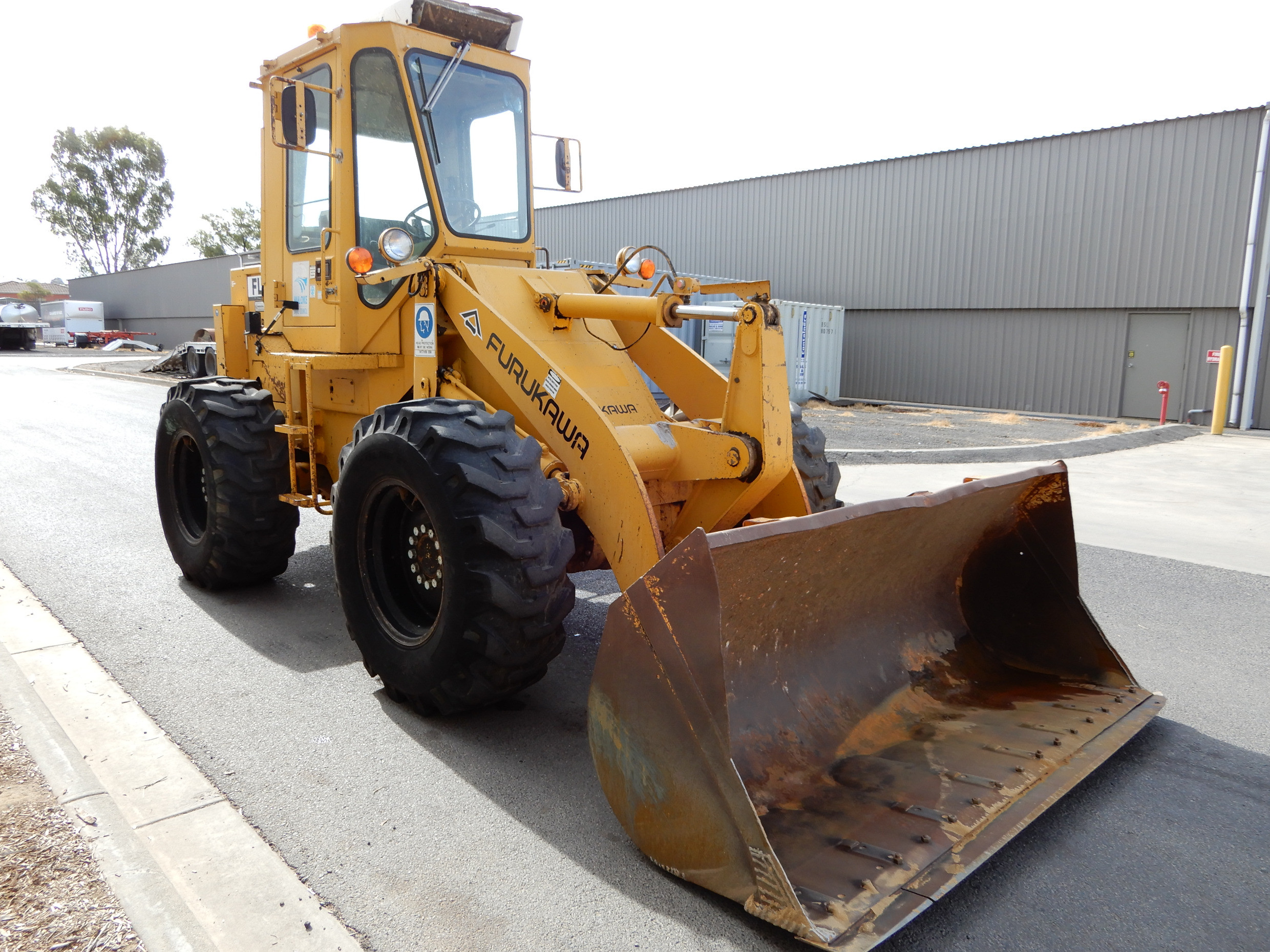 1990 FURUKAWA FL120 LOADER