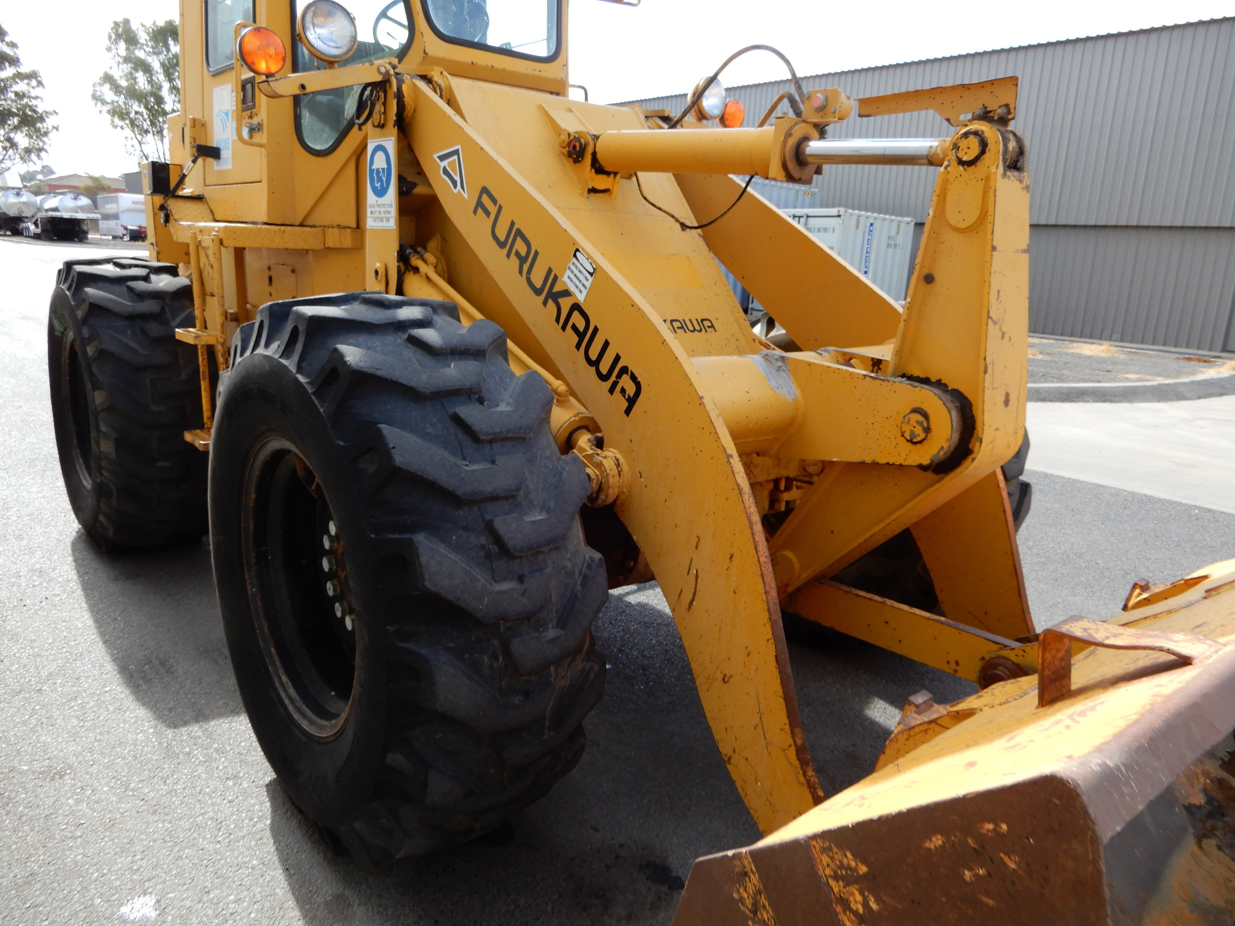1990 FURUKAWA FL120 LOADER