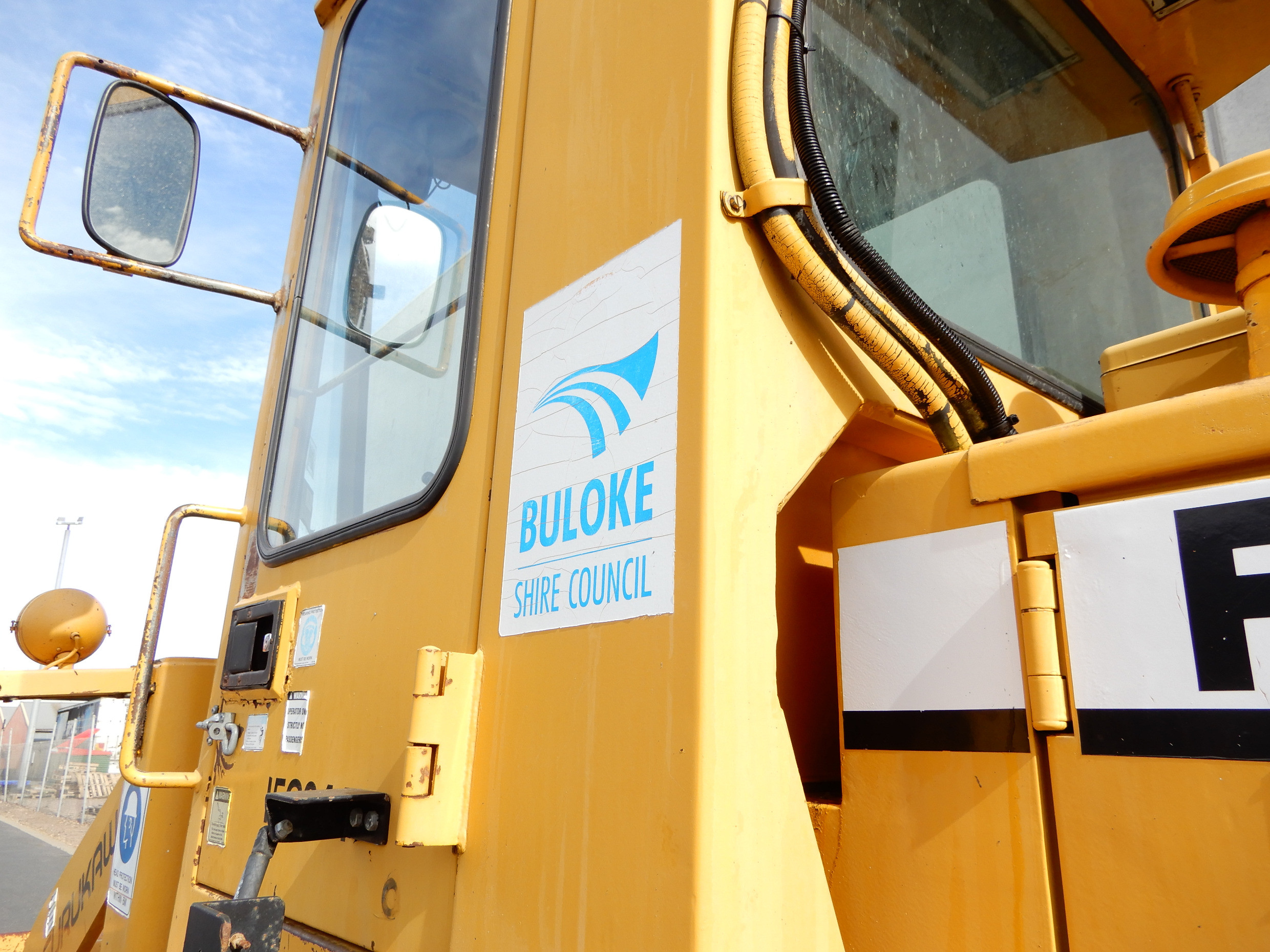 1990 FURUKAWA FL120 LOADER