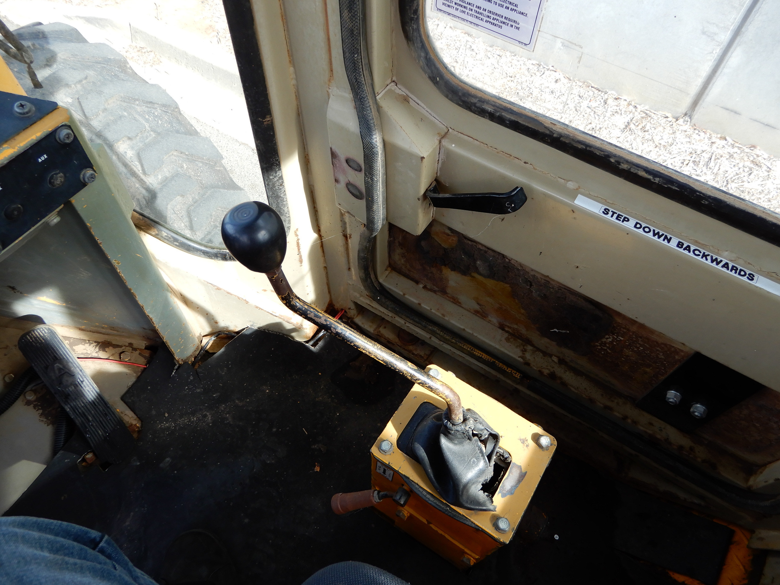 1990 FURUKAWA FL120 LOADER