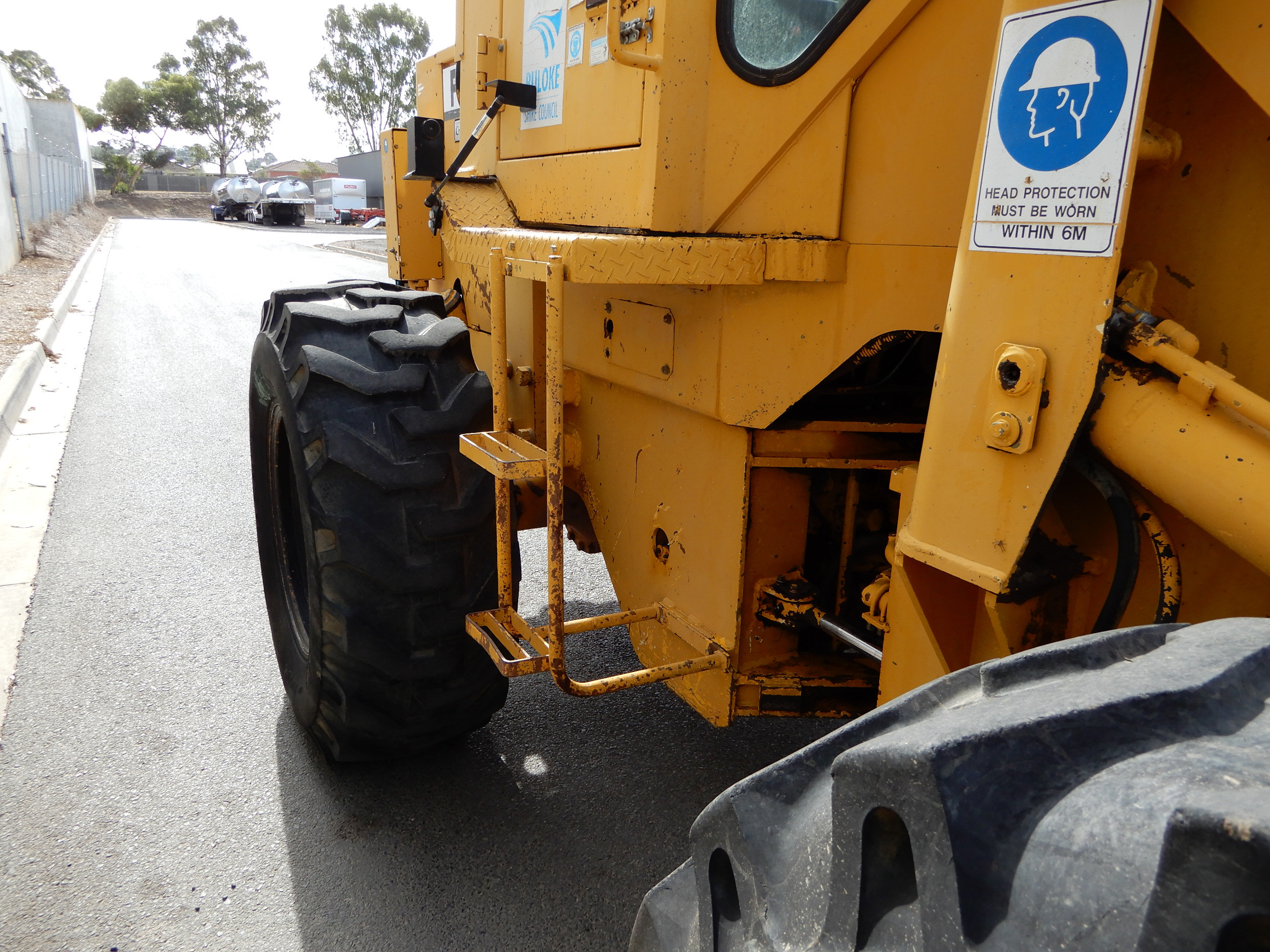1990 FURUKAWA FL120 LOADER