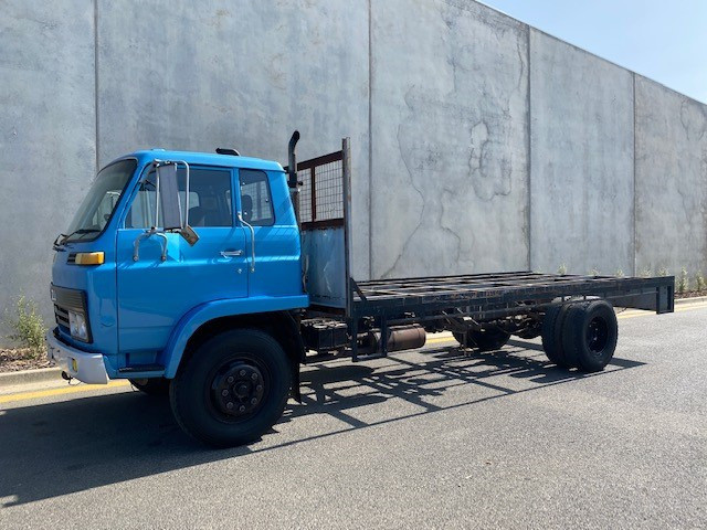 1985 ISUZU FTR/FTR11/FTR12 MANUAL TRAY