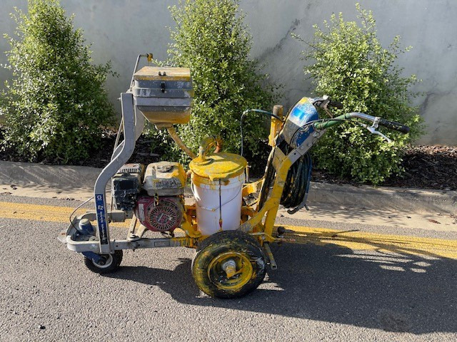 GRACO GMAXII 7900 LINE MARKING MACHINE