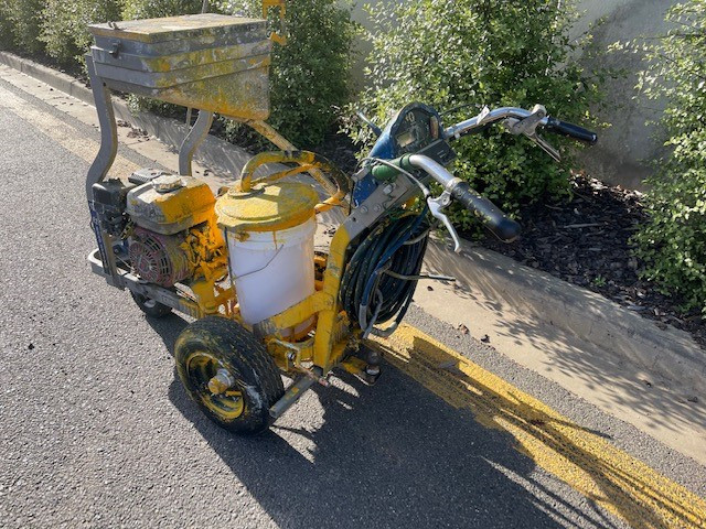 GRACO GMAXII 7900 LINE MARKING MACHINE