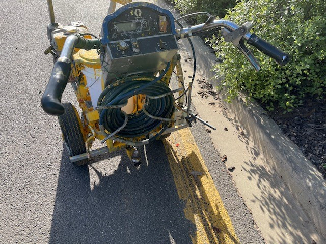 GRACO GMAXII 7900 LINE MARKING MACHINE