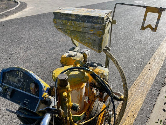 GRACO GMAXII 7900 LINE MARKING MACHINE