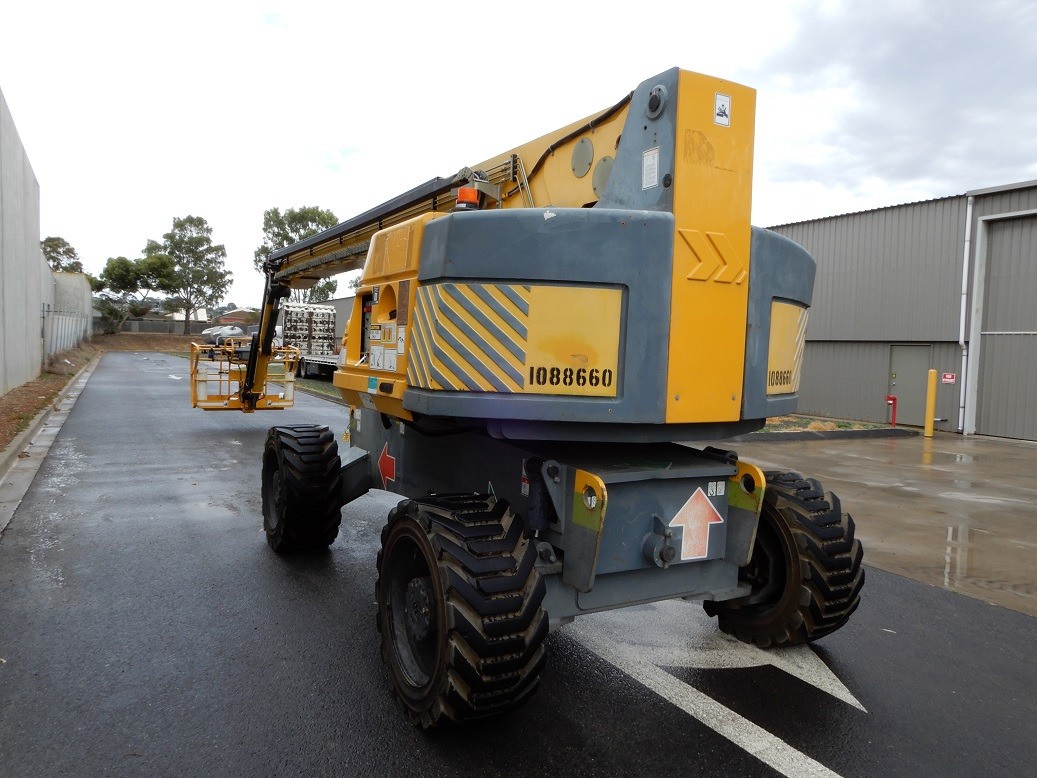 2009 HAULOTTE H28TJX ACCESS & HEIGHT SAFETY BOOM LIFT