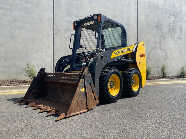 2014 NEW HOLLAND L213 SKID STEER LOADER
