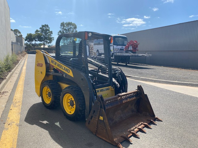 2014 NEW HOLLAND L213 SKID STEER LOADER
