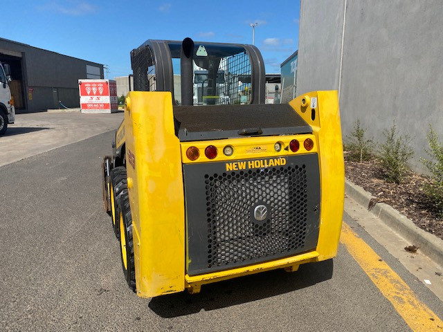 2014 NEW HOLLAND L213 SKID STEER LOADER
