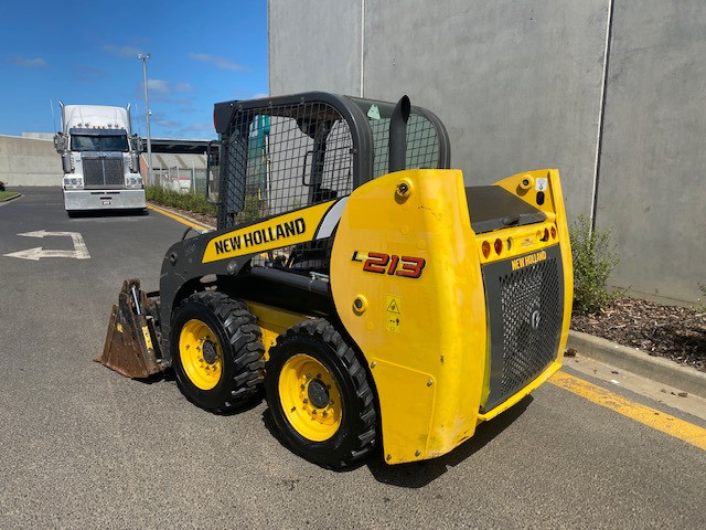 2014 NEW HOLLAND L213 SKID STEER LOADER