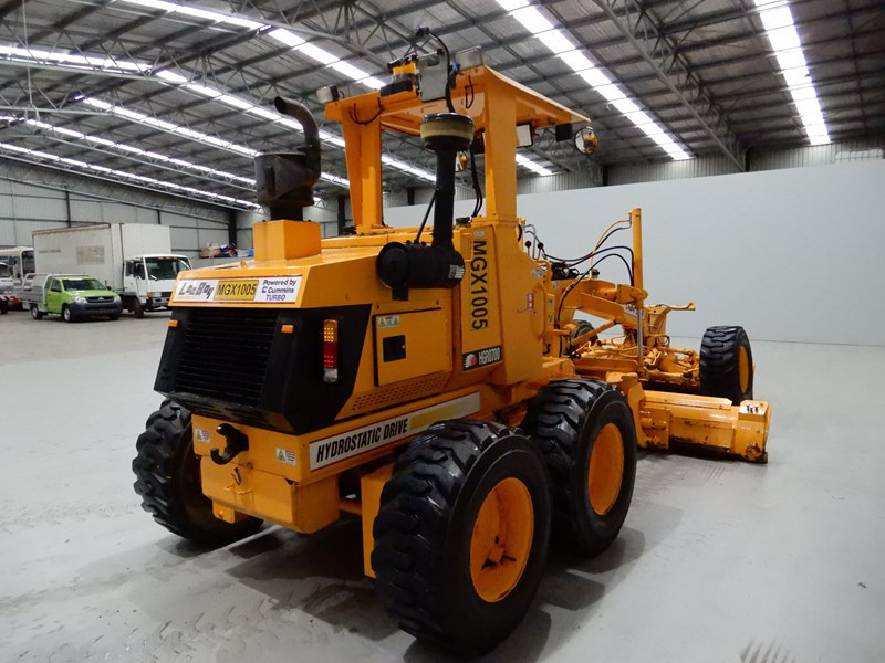 2005 LEE-BOY 685 ARTIC GRADER