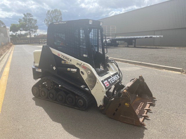 2016 TEREX PT30 TRACKED LOADER