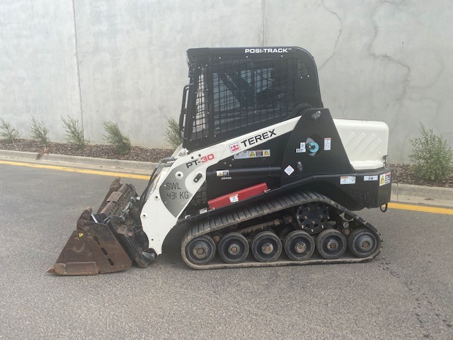 2016 TEREX PT30 TRACKED LOADER