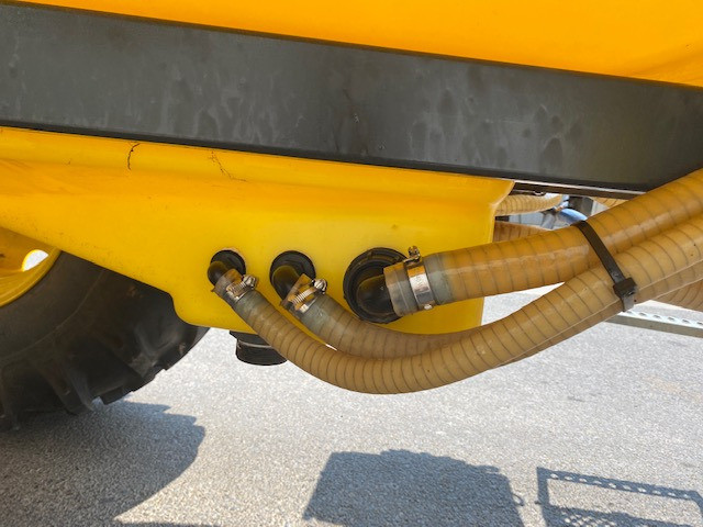 2011 RAPID 2000L BOOM SPRAYER