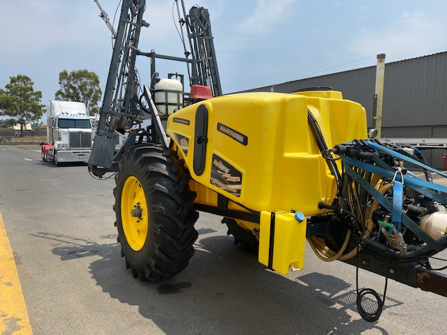 2011 RAPID 2000L BOOM SPRAYER