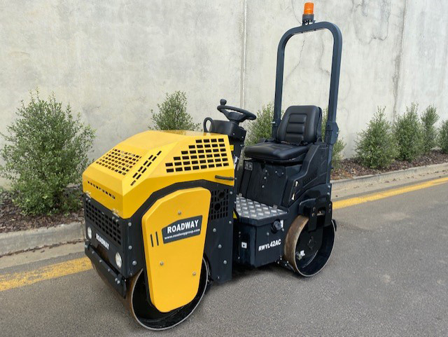 2019 ROADWAYS TANDEM VIBRATING ROLLER