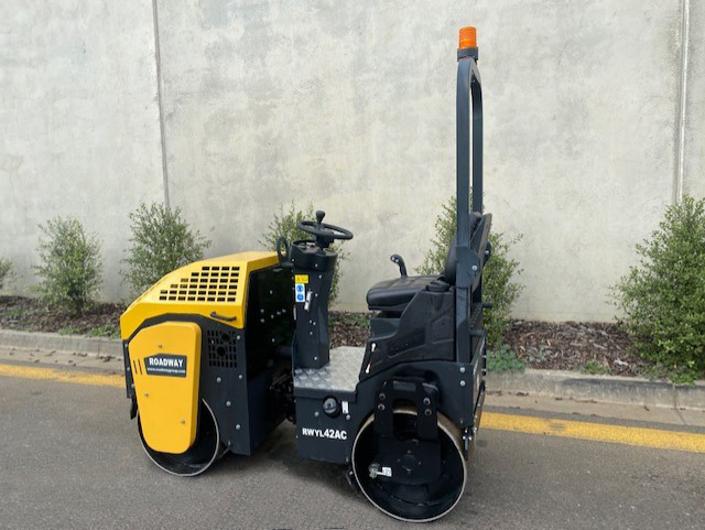 2019 ROADWAYS TANDEM VIBRATING ROLLER