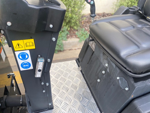 2019 ROADWAY TANDEM VIBRATING ROLLER