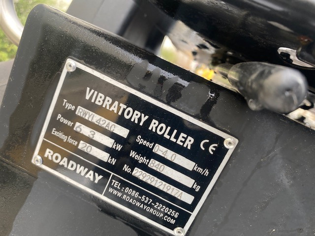 2019 ROADWAY TANDEM VIBRATING ROLLER
