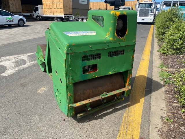 COATES & CO VIBROLL PITCH ROLLER