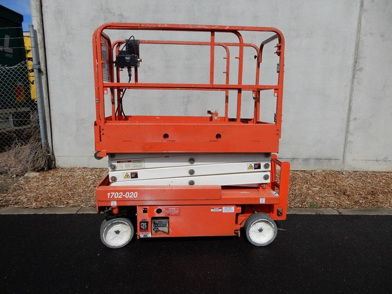 SNORKEL S1930 ACCESS & HEIGHT SAFETY SCISSOR LIFT
