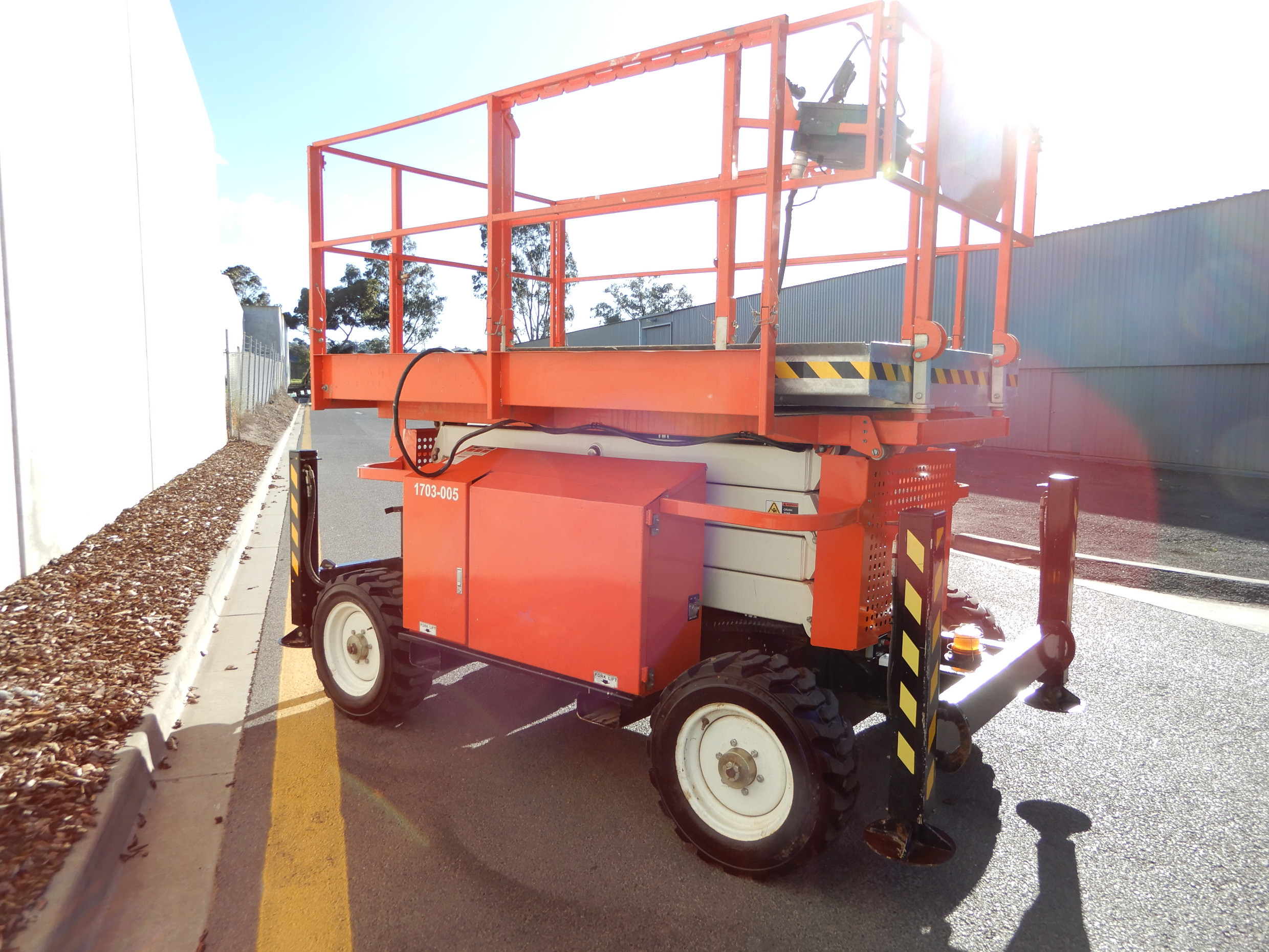 2015 SNORKEL S2770RT SCISSOR LIFT