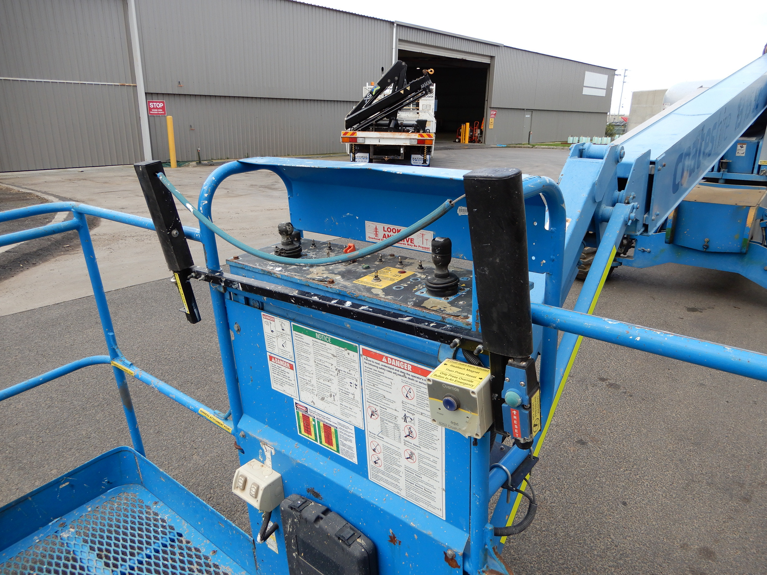 2004 GENIE S45 BOOM LIFT