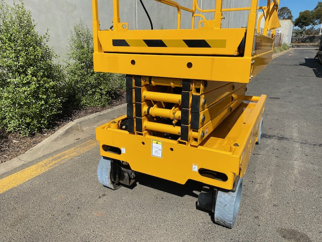 2008 HAULOTTE COMPACT 12 SCISSOR LIFT