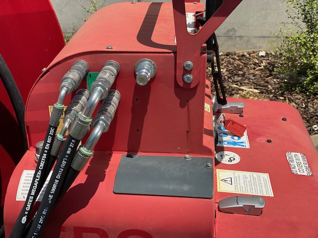 2012 HINOWA TS1100 TRACKED LOADER